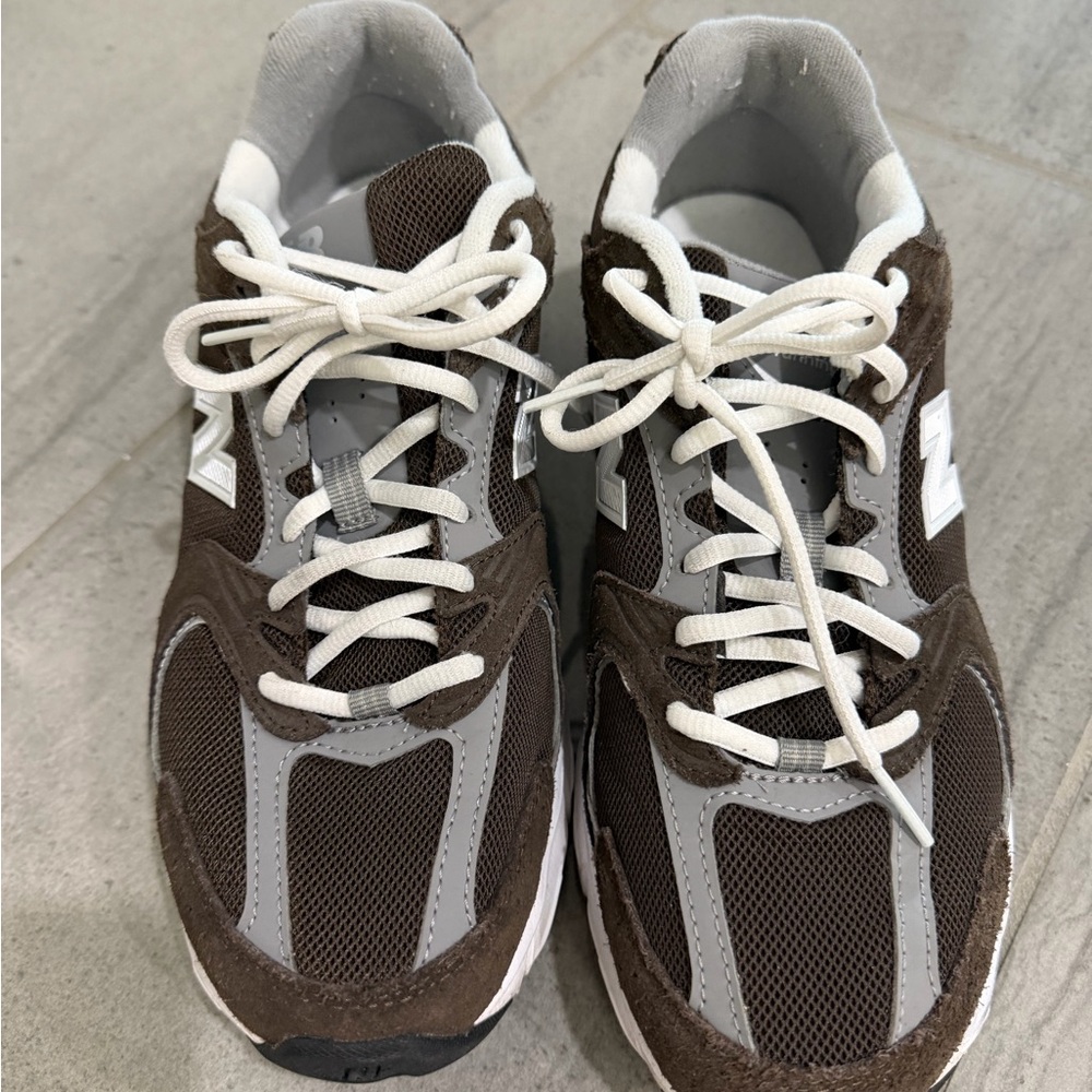 New Balance Men's Brown and Gray Sneakers